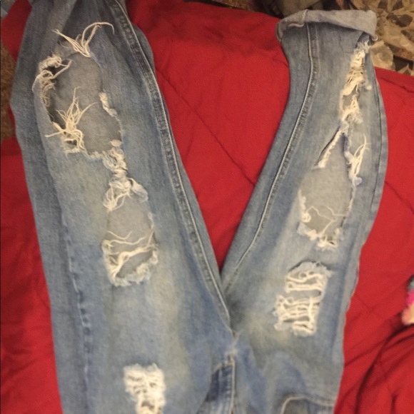 Distressed jeans RIPPED - Picture 2 of 3
